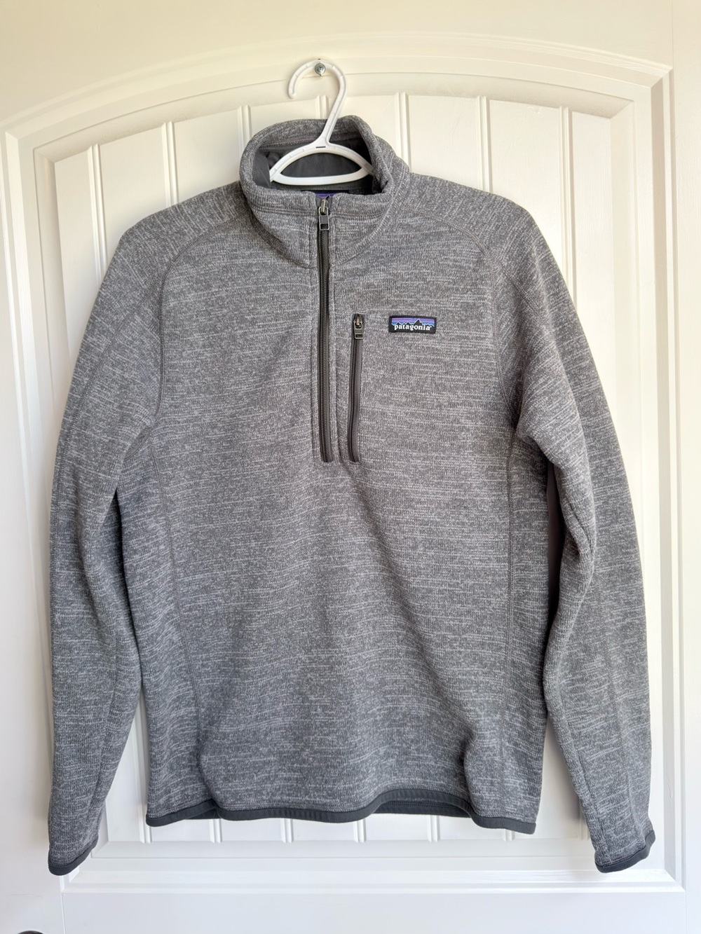 Patagonia 
Gray Fleece Jacket
Size: Small